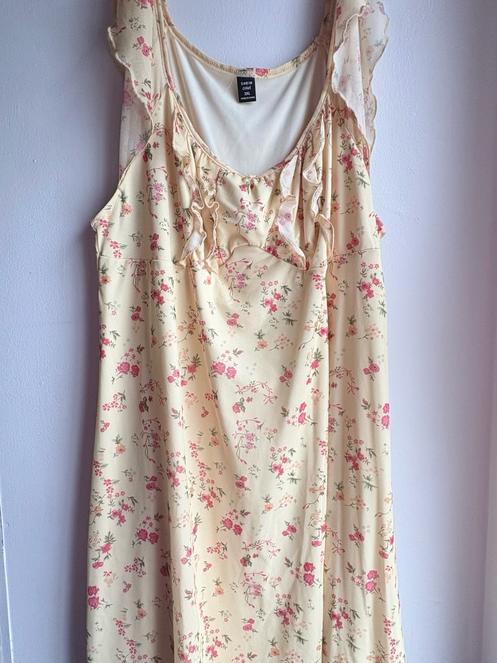 SHEIN Cream Sleeveless Floral Ruffle Camisole